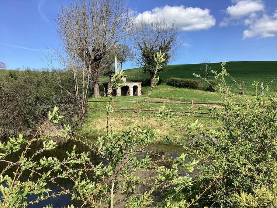 Le Gite De La Fontaine Chiddes Dış mekan fotoğraf